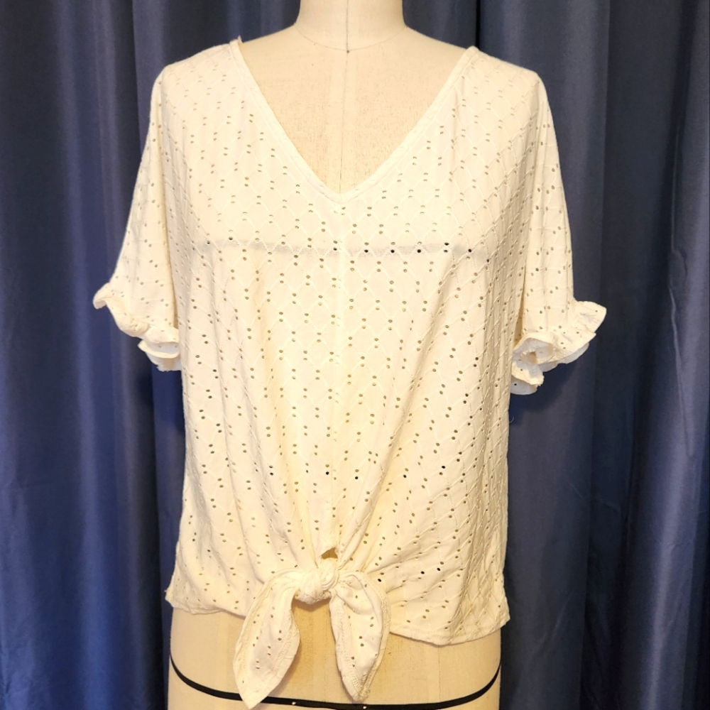 Eyelet blouse with front tie and ruffle sleeves, size Small